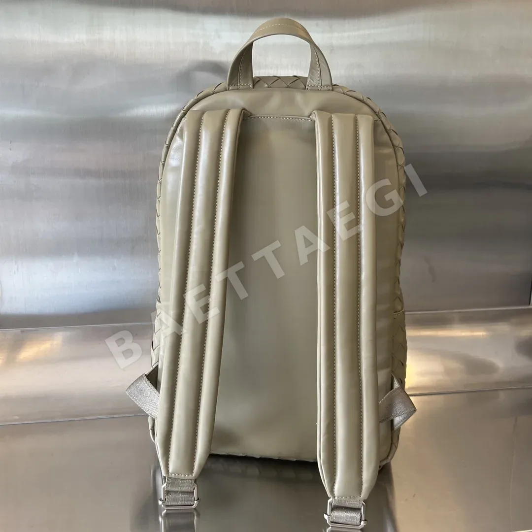 보테가베네타 남성 송아지가죽 백팩 730732 5154 상세 이미지 3