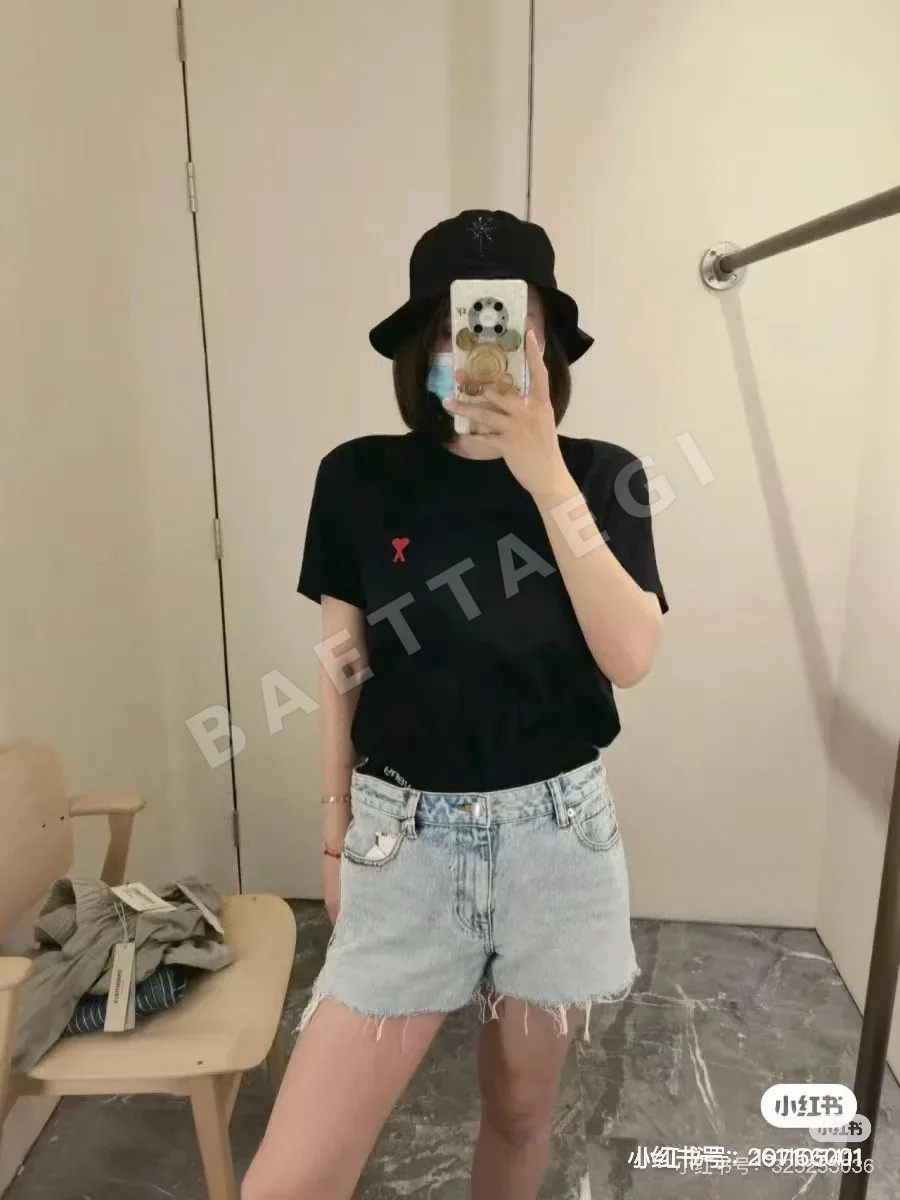 아미 하트 자수 크루넥 여성 반팔 티셔츠 상세 이미지 3