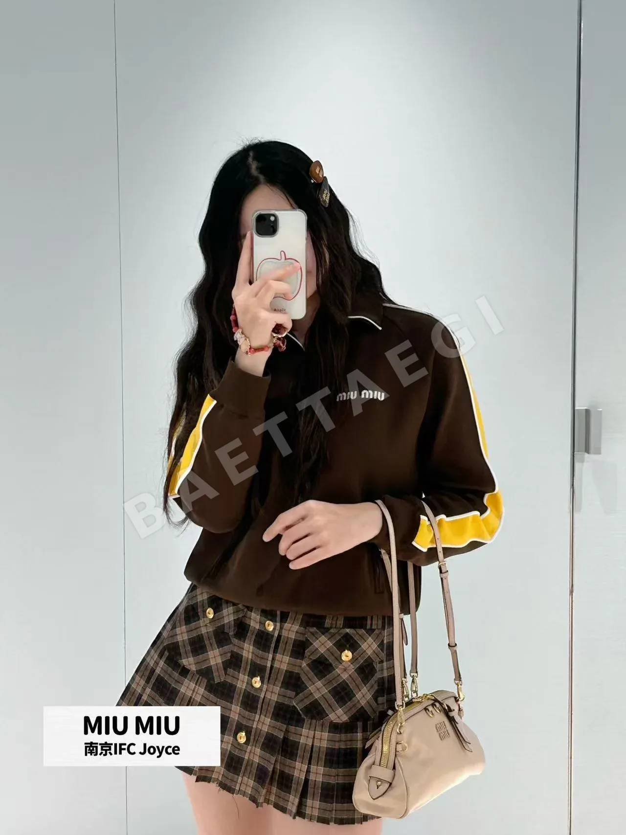 미우미우 브라운 하프 지퍼 긴팔 스웨트셔츠 101488