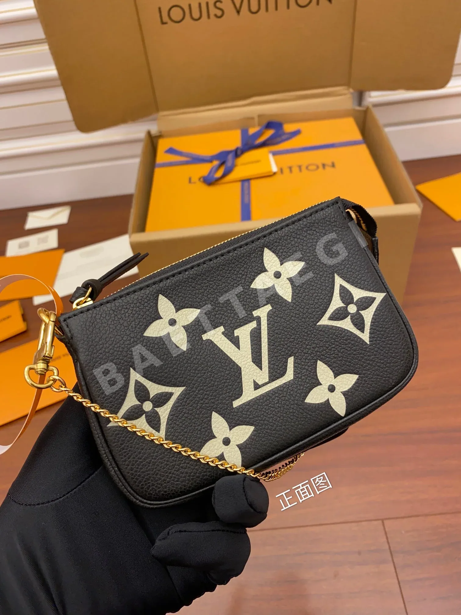 루이비통 M80732 가죽 가방 상세 이미지 3