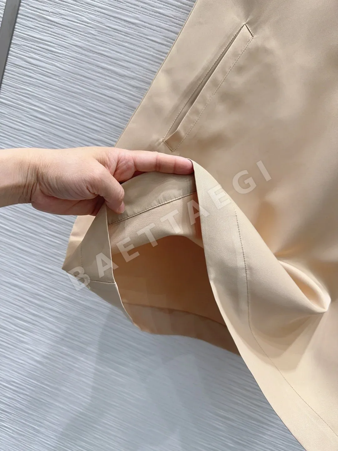 미우미우 경량 입체 재단 여성 원피스 상세 이미지 8