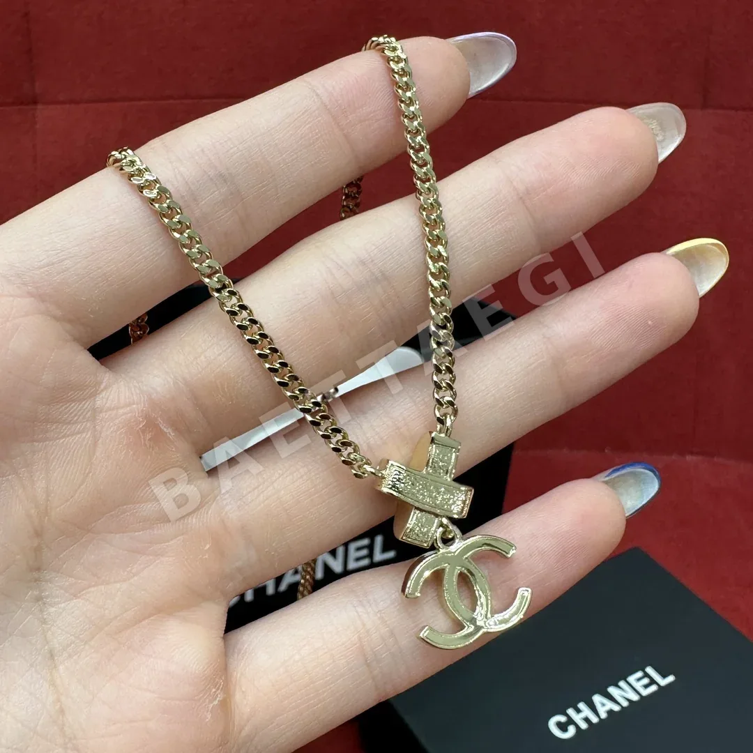 샤넬 크로스 라인 스톤 더블 C 목걸이 상세 이미지 2