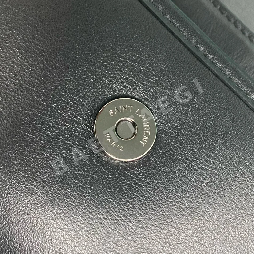 생로랑 니키 카메라백 가죽 체인숄더백 상세 이미지 5