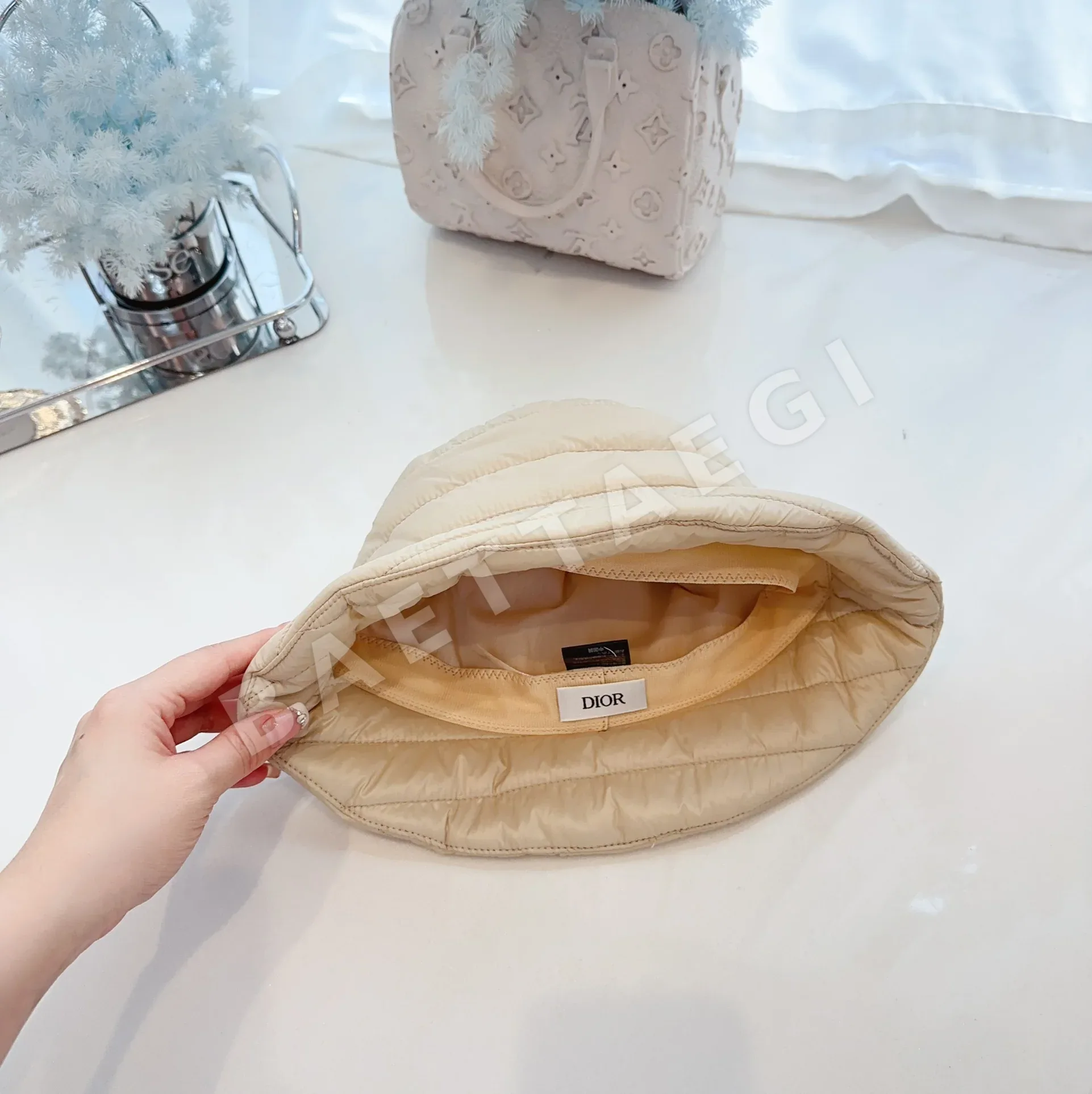 디올 다운 충전 피셔맨 햇 모자 상세 이미지 9