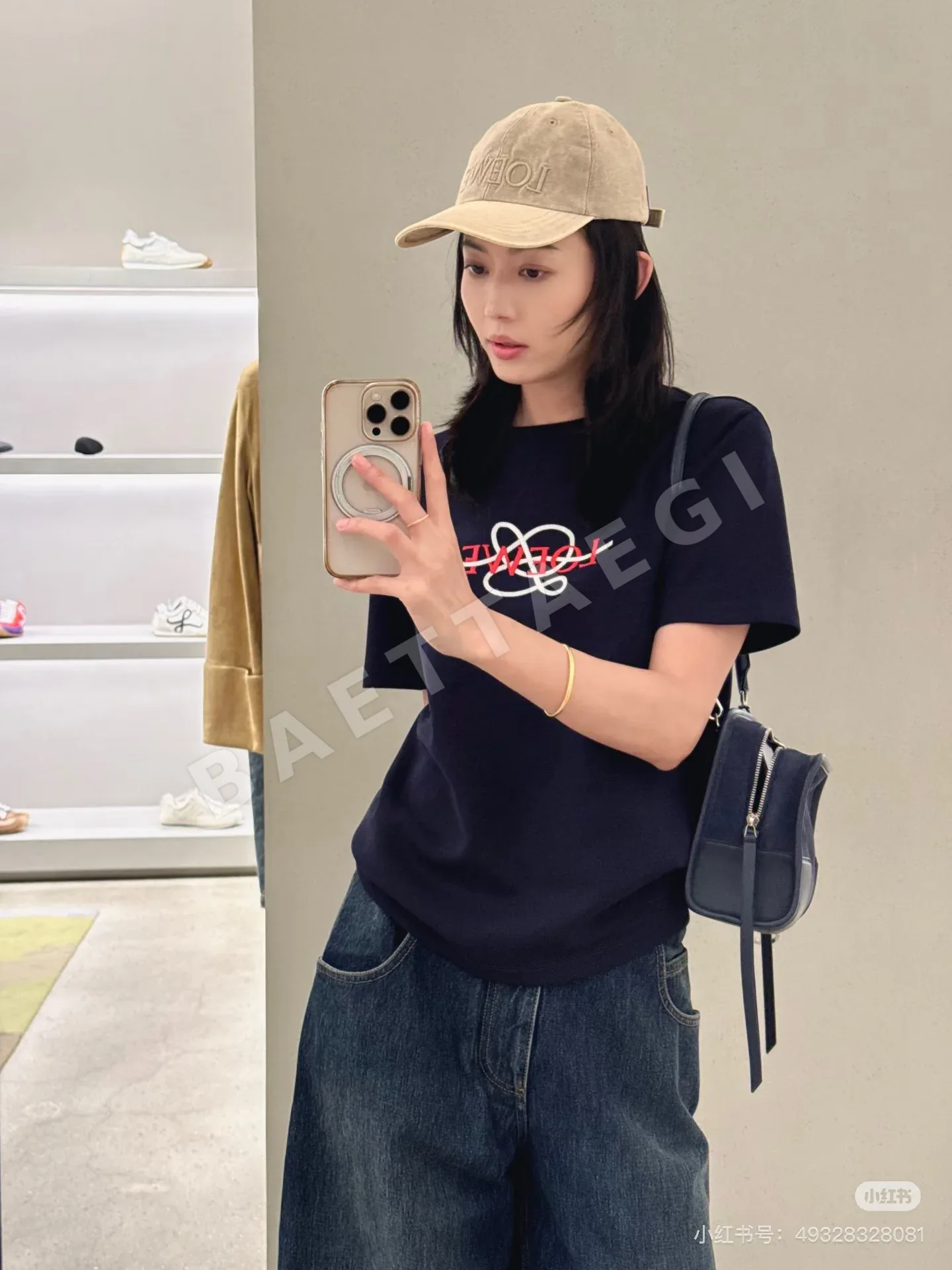 로에베 네이비 자수 코튼 반팔 티셔츠 상세 이미지 6
