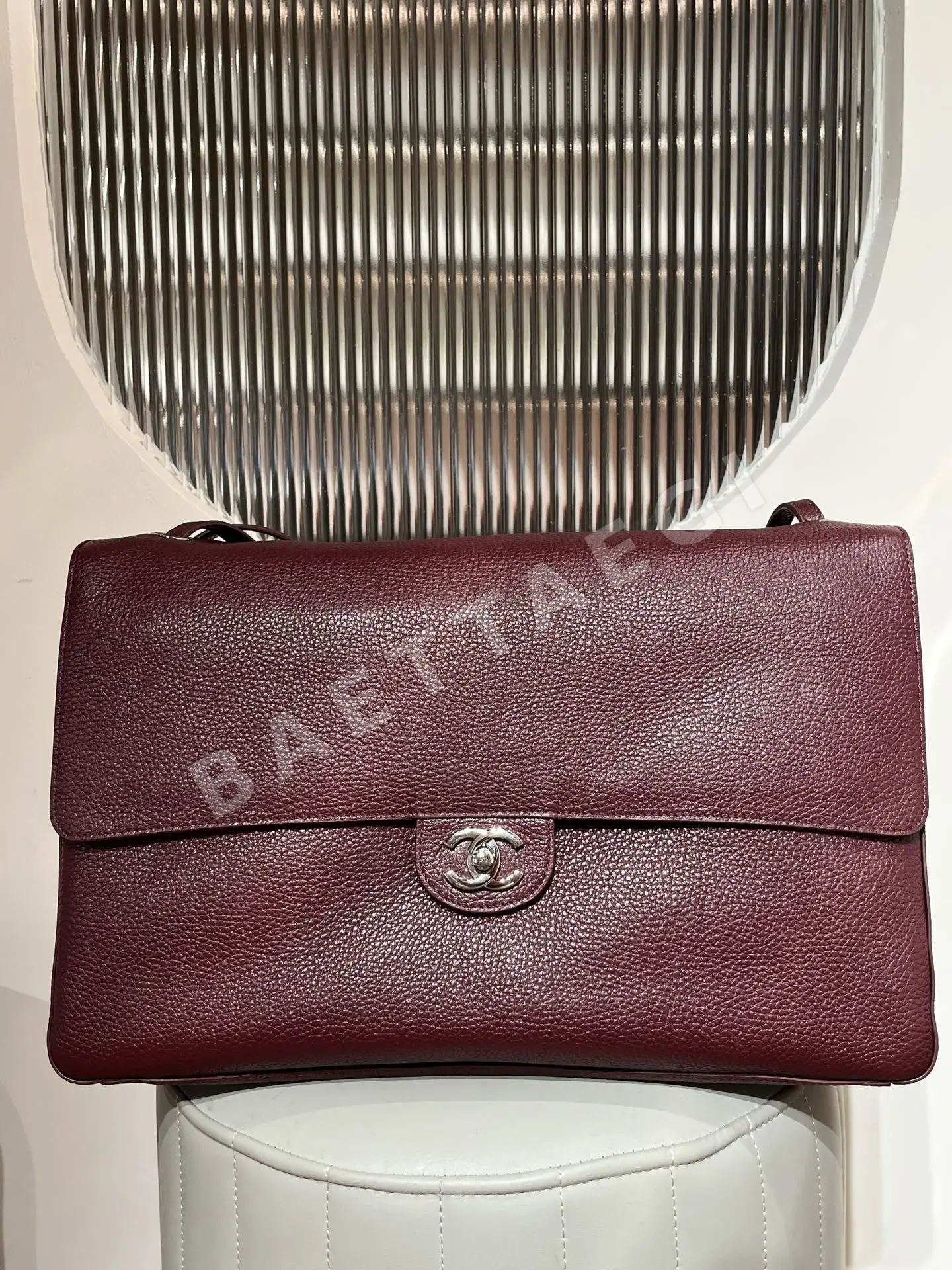 샤넬 지존 맥시 플랩 백(Grained Calfskin, AS6233) 상세 이미지 2