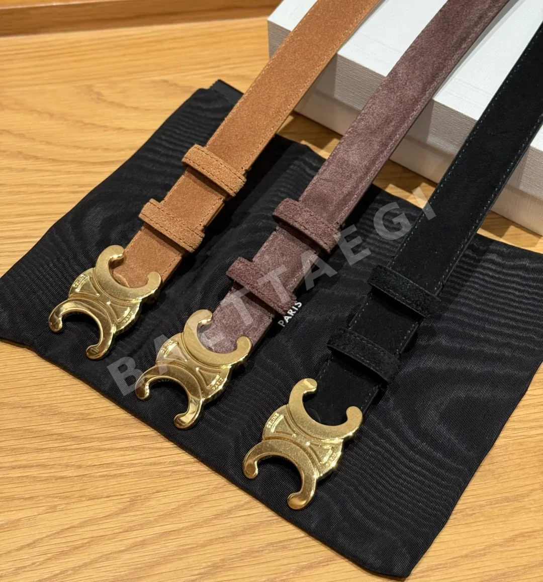 셀린느 트리옴프 미디엄 스웨이드 가죽 벨트 171573