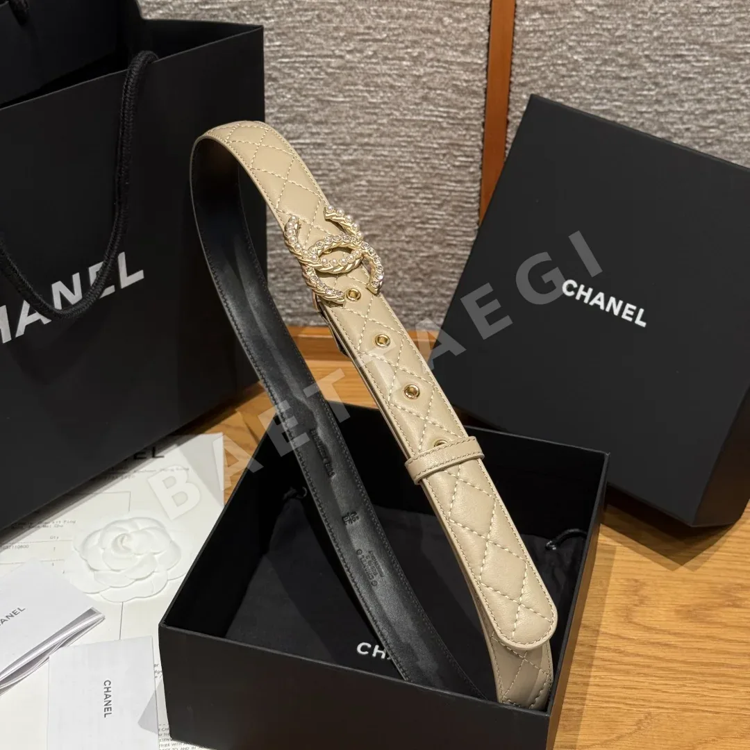 샤넬 더블 C 메탈 로고 램스킨 벨트 상세 이미지 4