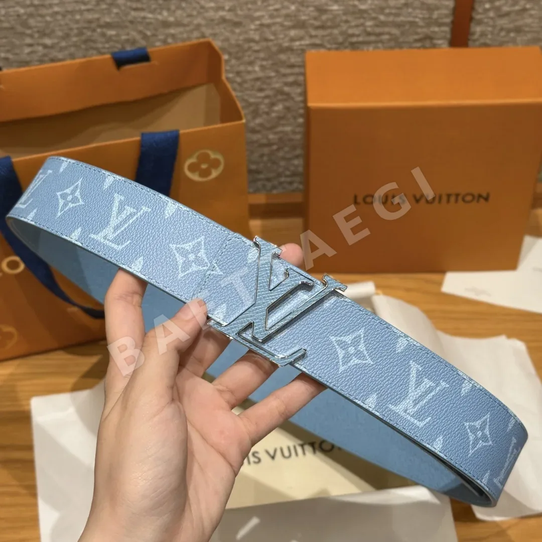 루이비통 모노그램 리버시블 가죽 벨트 상세 이미지 5