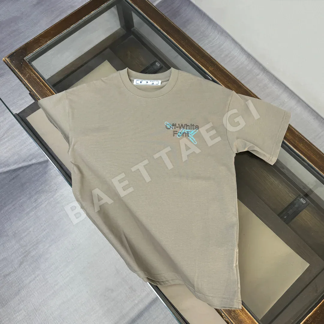 오프화이트 크루넥 남성 반팔 티셔츠 상세 이미지 2
