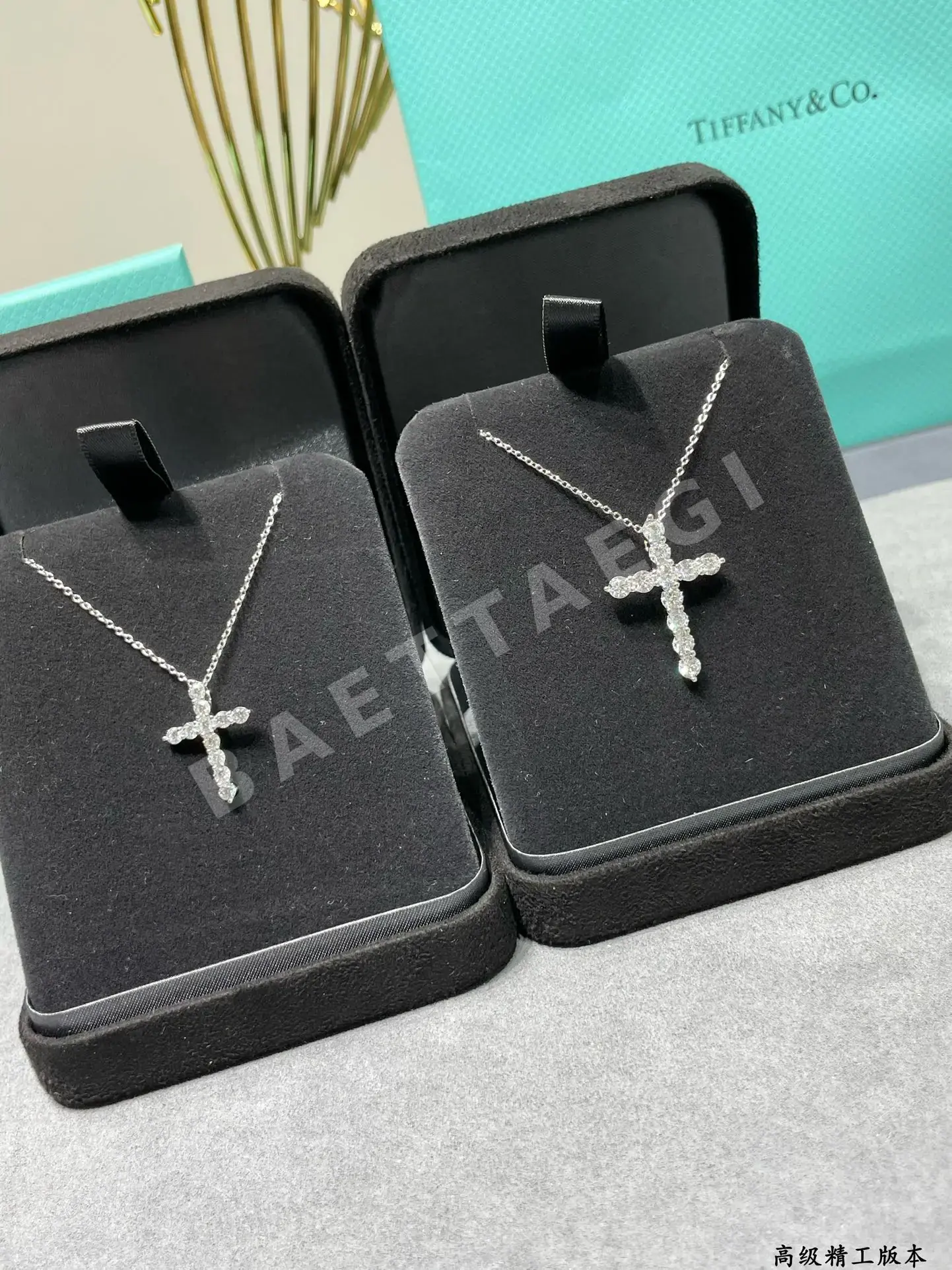 티파니 다이아몬드 크로스 목걸이 상세 이미지 3