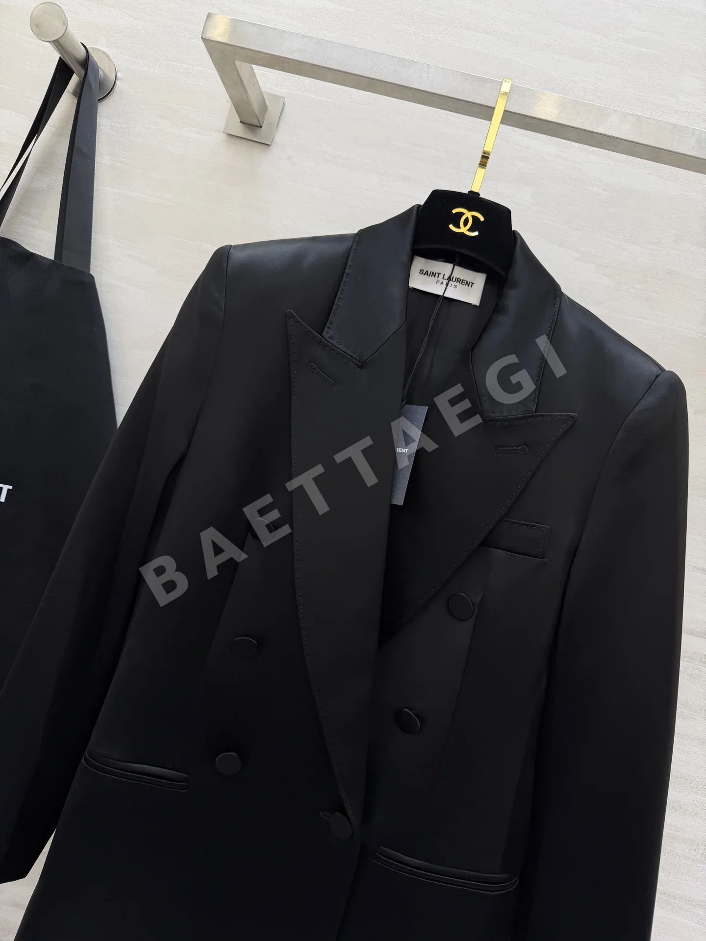생로랑 아세테이트 새틴 더블 브레스티드 자켓 상세 이미지 3