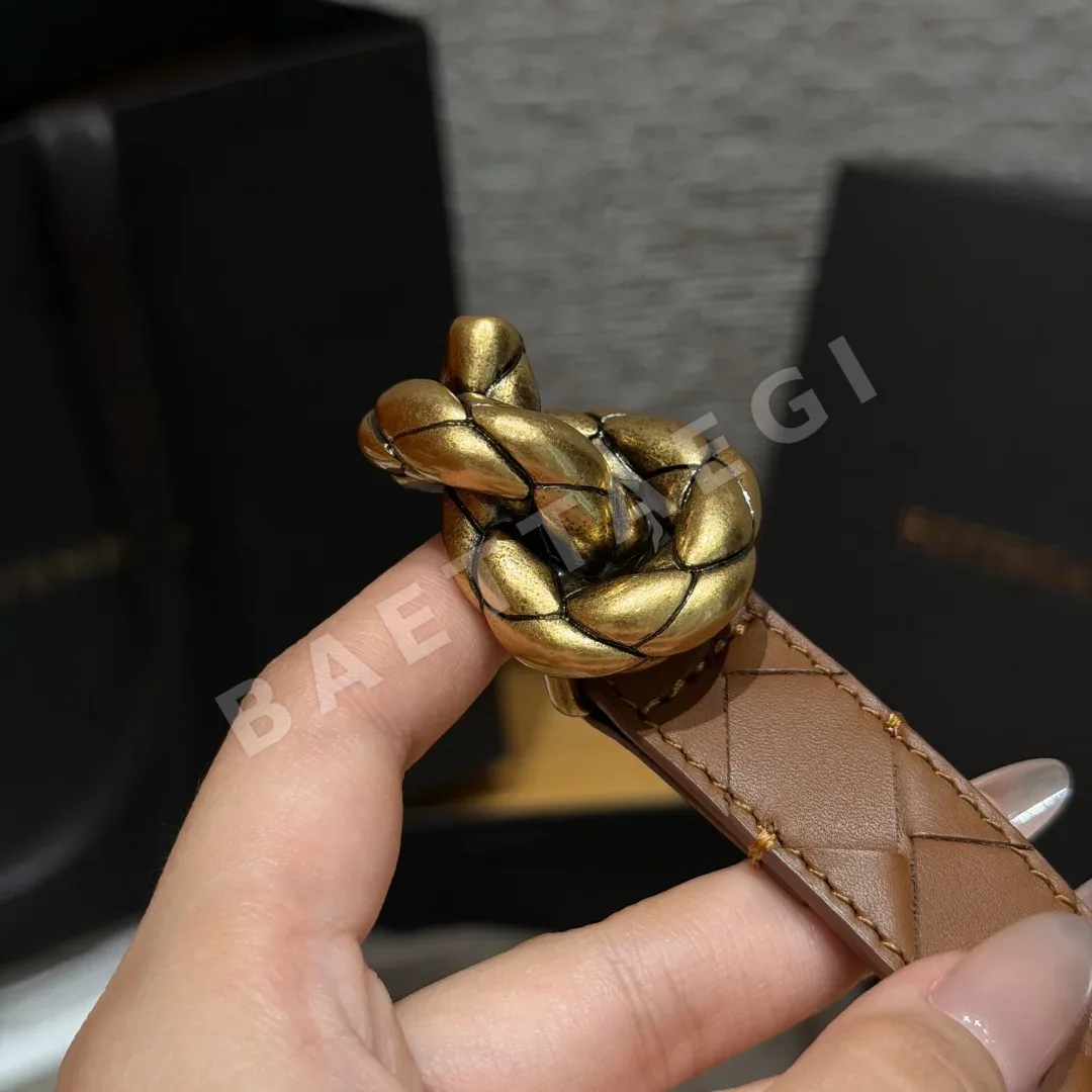 보테가베네타 인트레차토 실키한 소가죽 벨트 상세 이미지 5