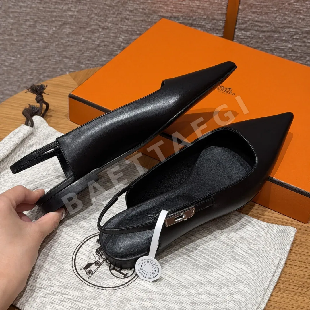 에르메스 러블리 슬링백 검정 가죽 실버 버클 상세 이미지 4
