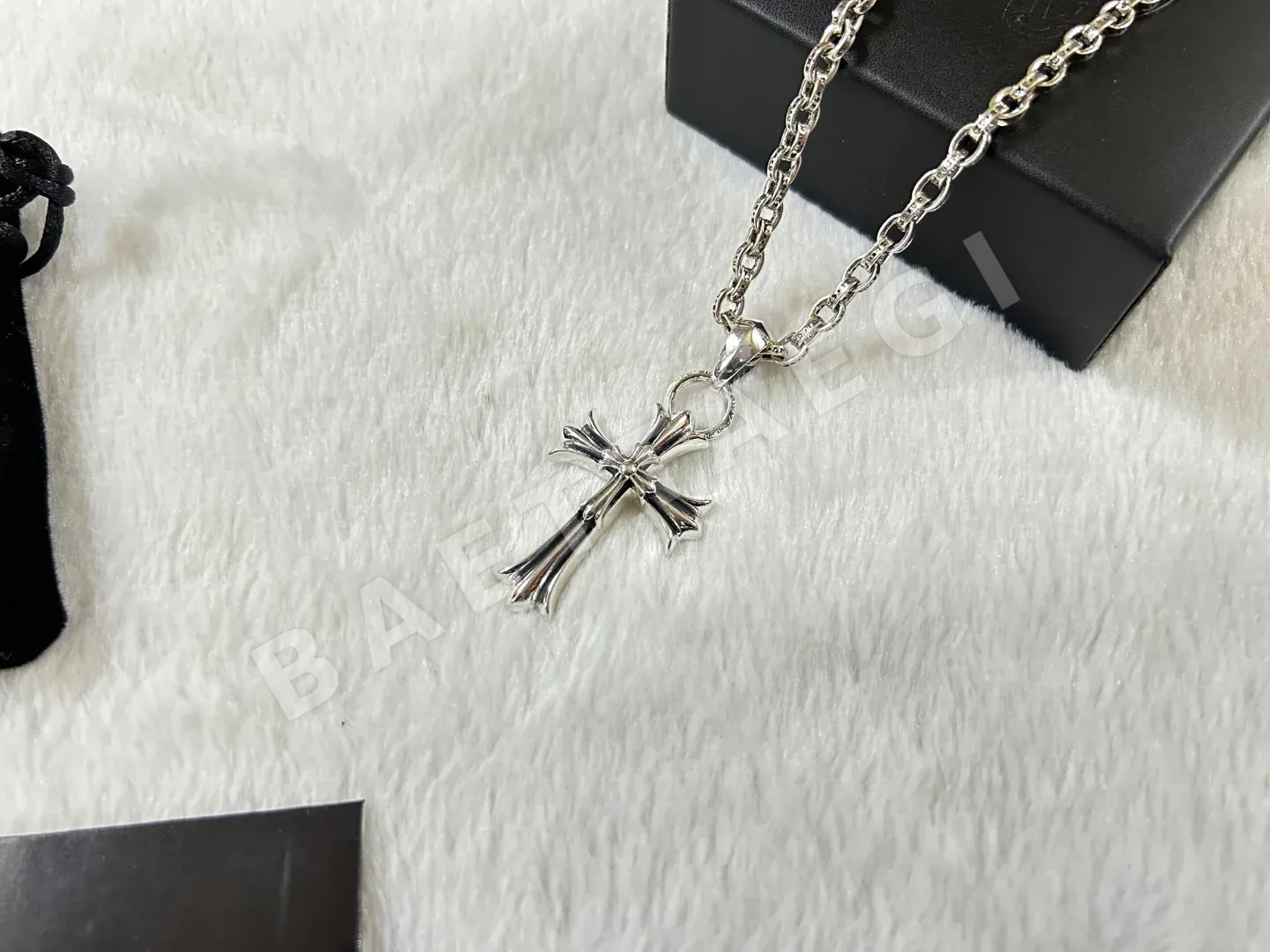 크롬하츠 더블 레이어 라지 크로스 목걸이 상세 이미지 3