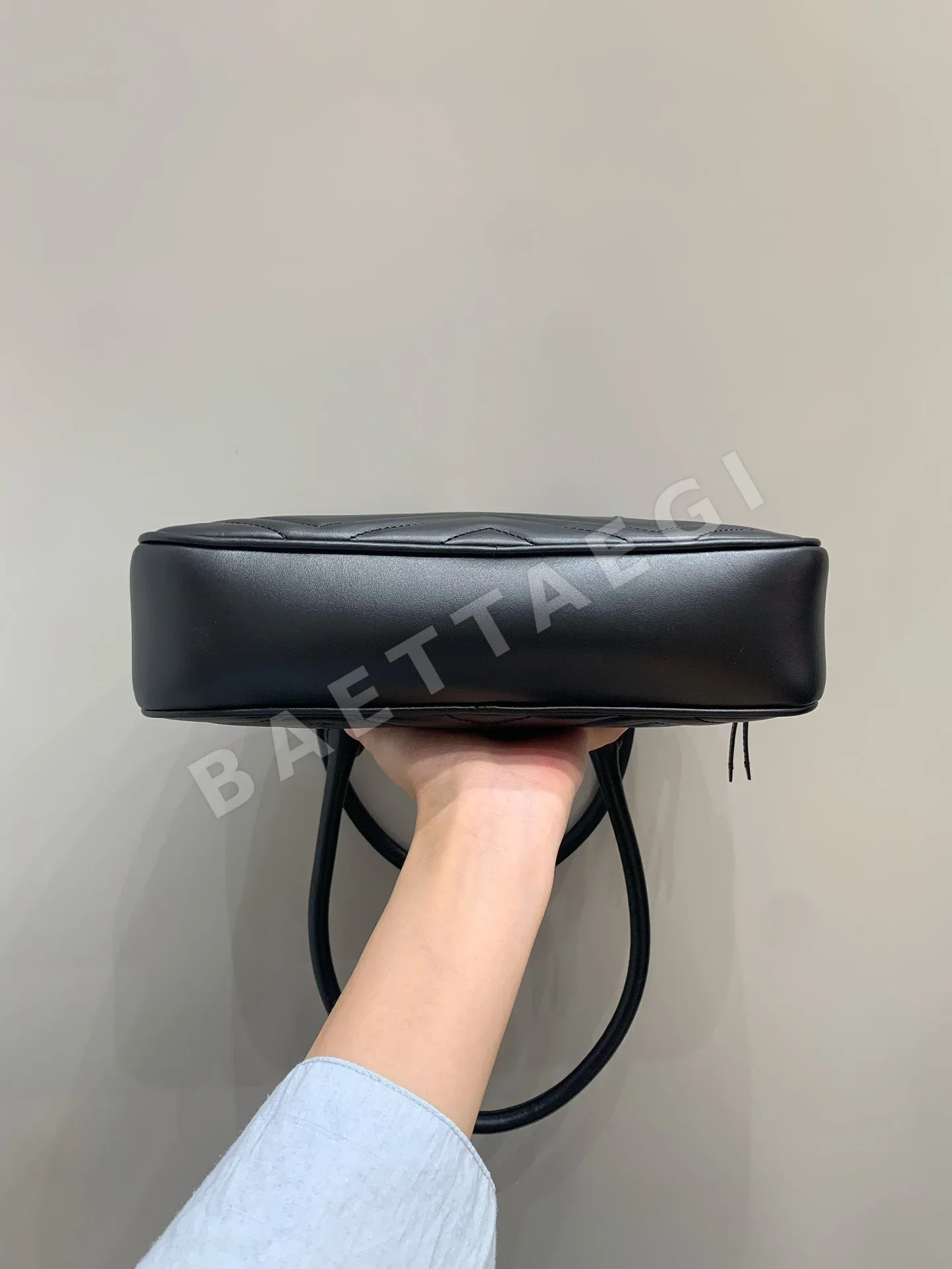 구찌 검은색 송아지가죽 볼링백 상세 이미지 4