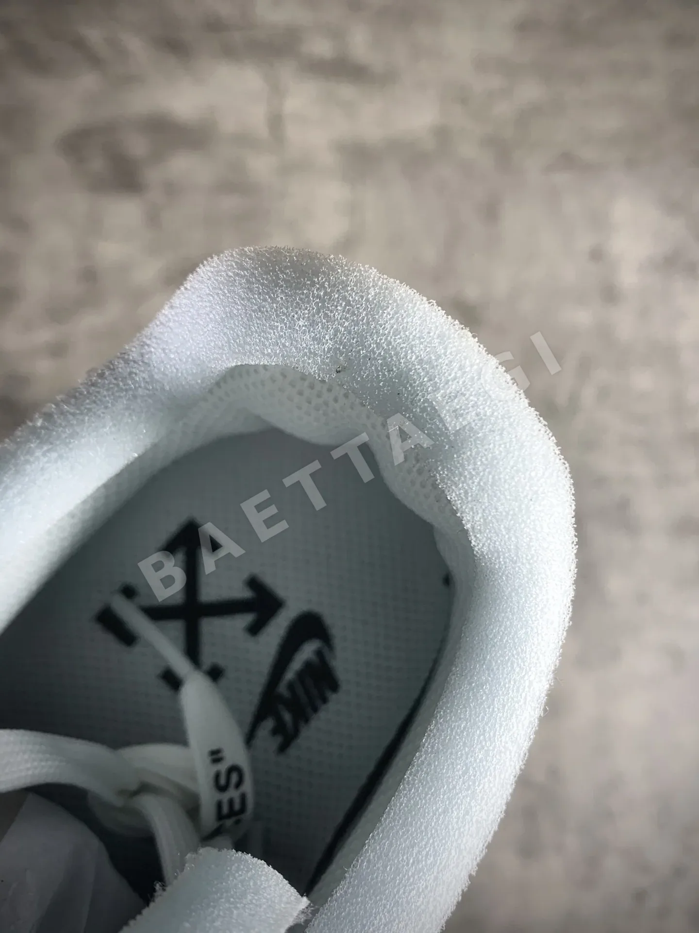 오프화이트 신발 상세 이미지 5