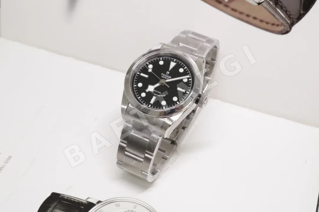 IWC 블루 다이얼 나일론 스트랩 시계 42474