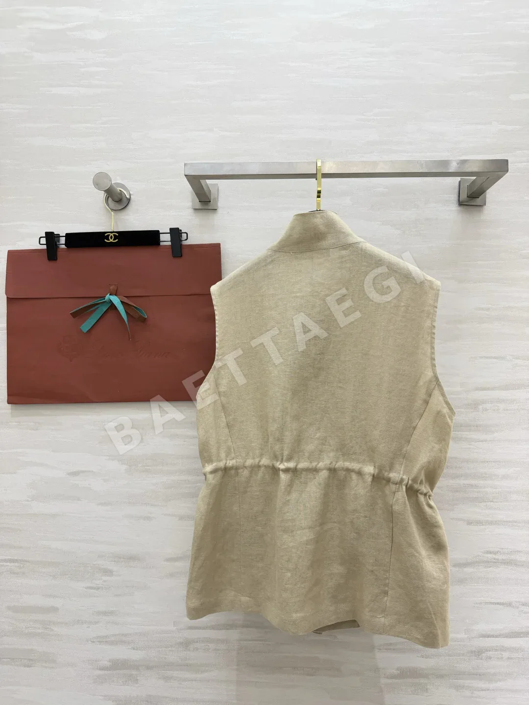 로로피아나 린넨 멀티포켓 베스트 여성의류 상세 이미지 9