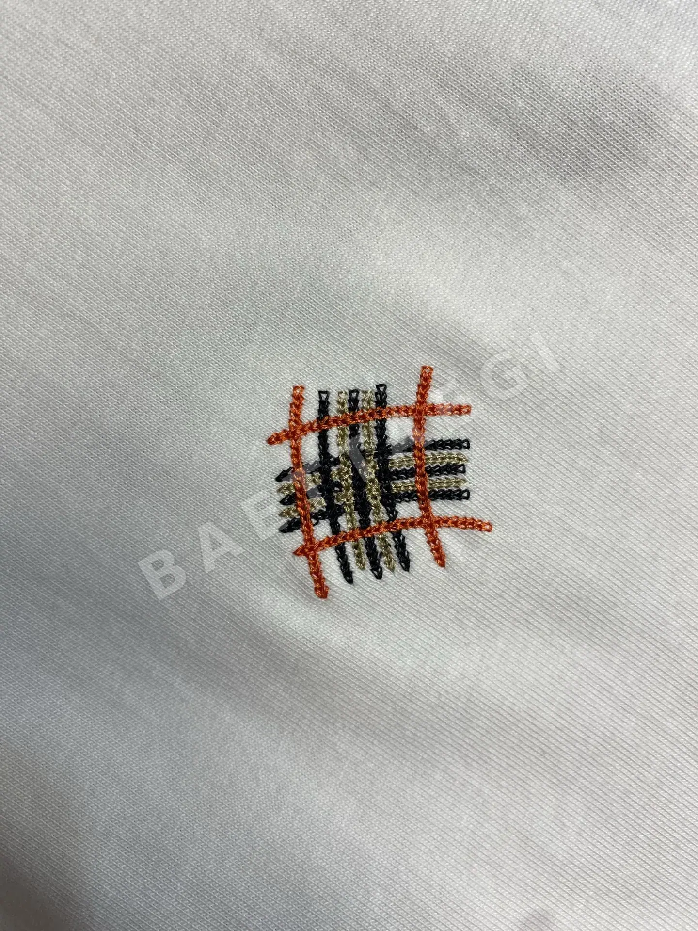 버버리 필기체 로고 자수 크루넥 남성 반팔 티셔츠 상세 이미지 6