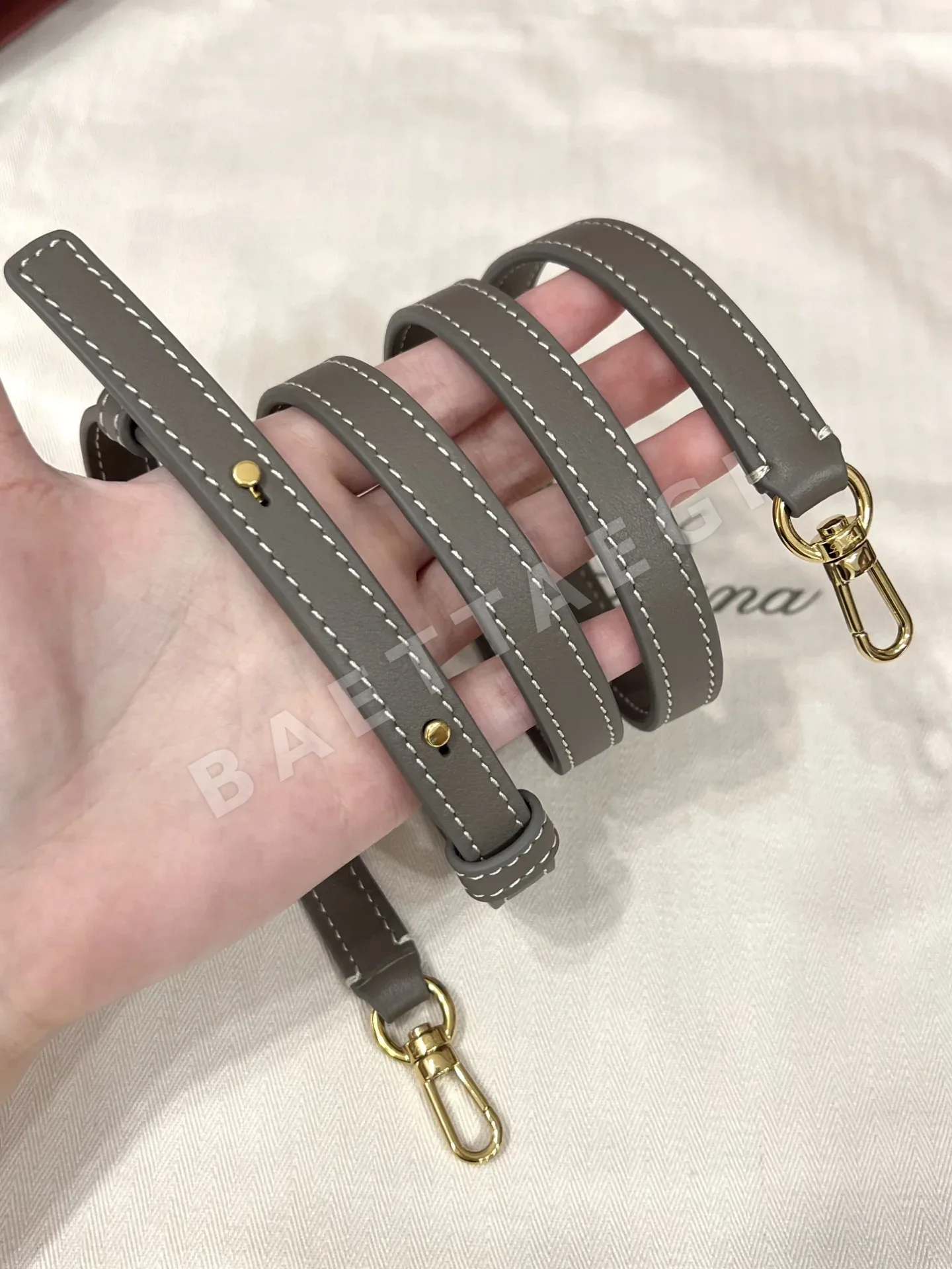 로로피아나 룸 캔버스 핸드백 상세 이미지 9