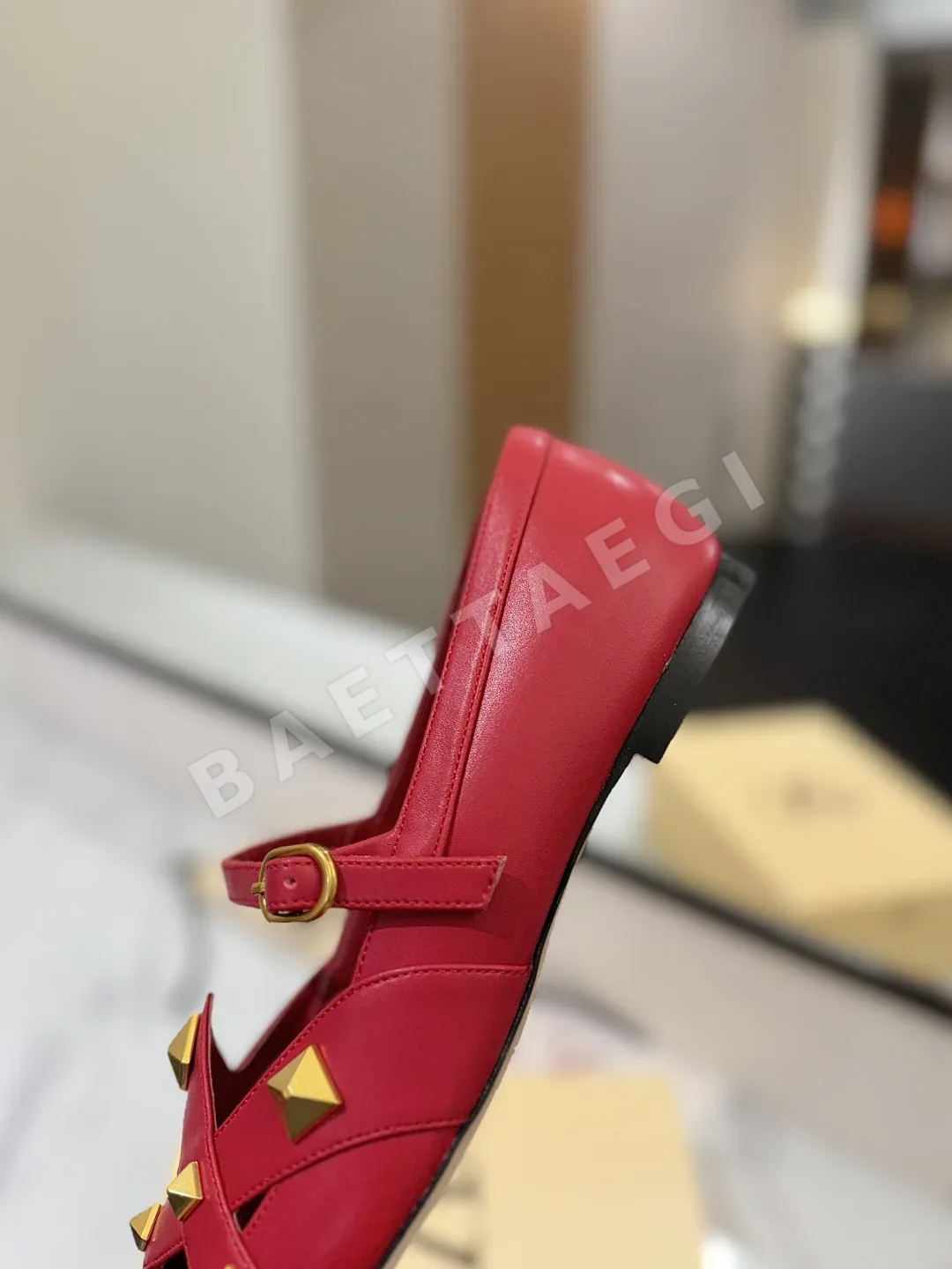 발렌티노 스터드 남성 구두 상세 이미지 7