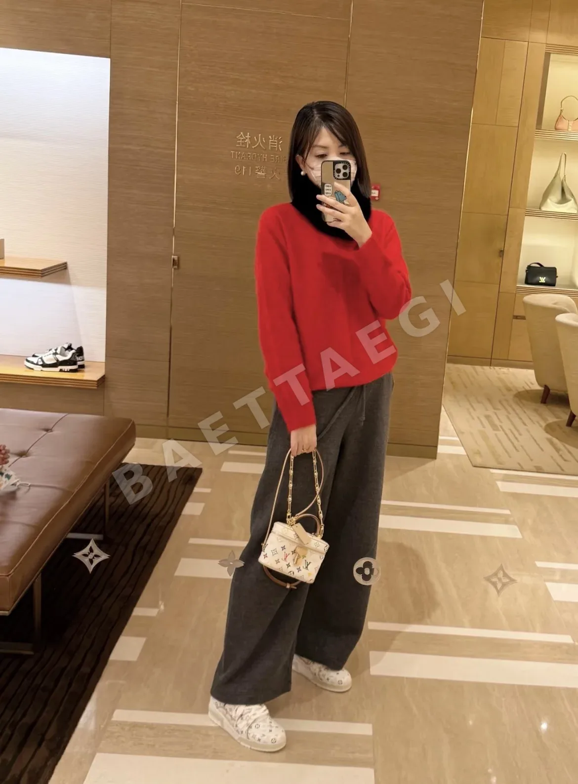 루이비통 화이트 3색 바니티 메이크업 파우치 M13662 상세 이미지 2