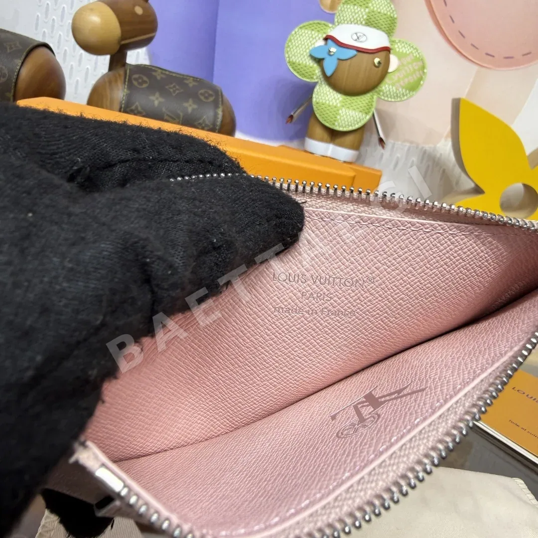 루이비통 모노그램 아이스 큐브 캔버스 카드 지갑 상세 이미지 8
