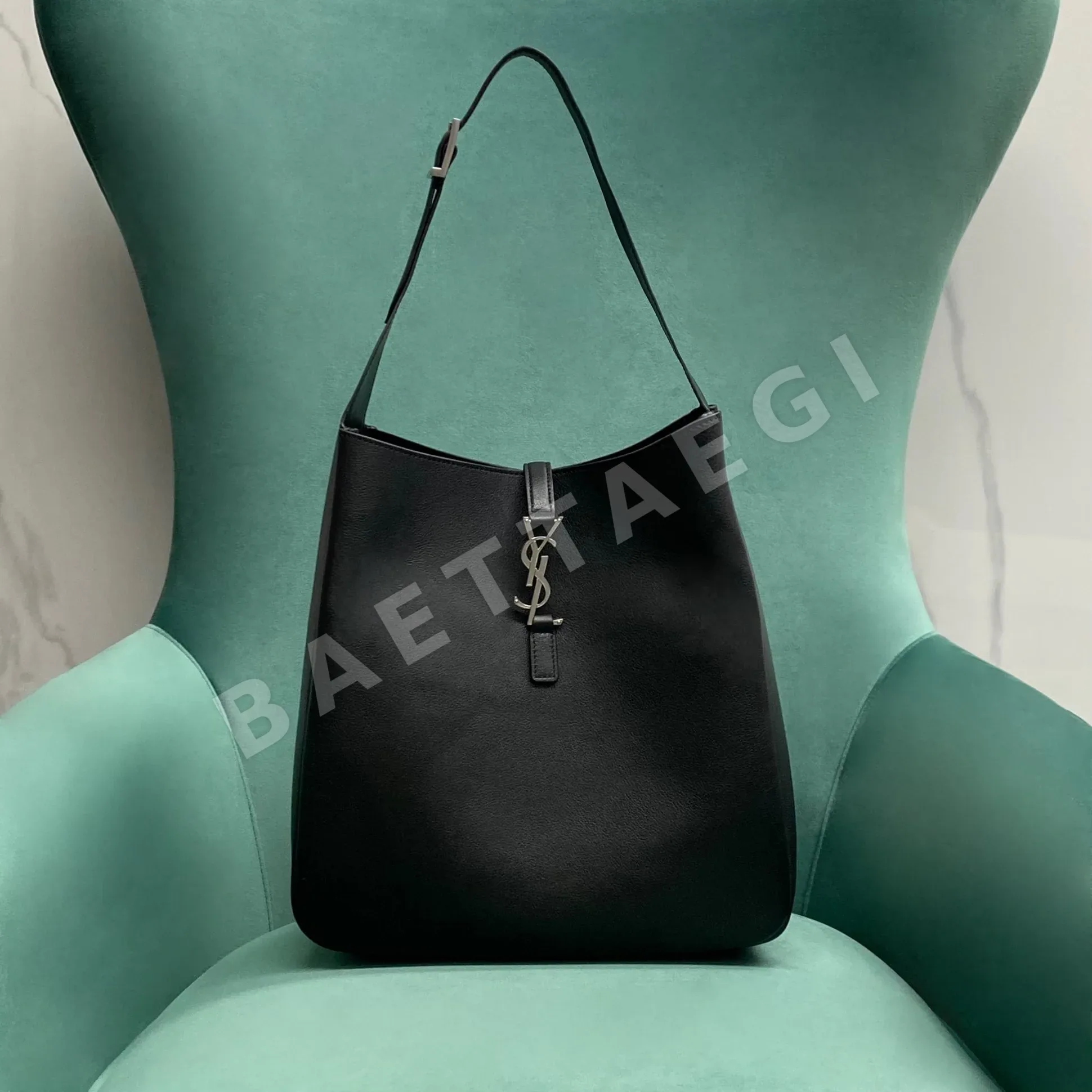 생로랑 라지 언더암 호보 가방 753837