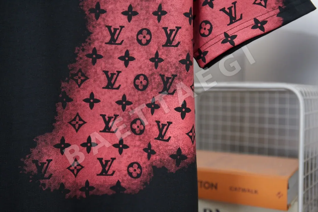 루이비통 컬러풀 디지털 LV 레터 남성 반팔 티셔츠 상세 이미지 5