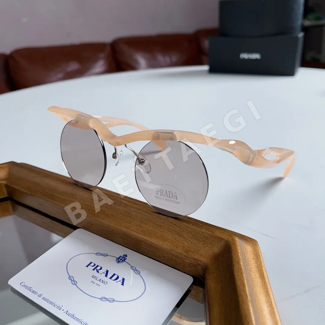 프라다 선글라스 74459 Prada Sunglasses 상세 이미지 4