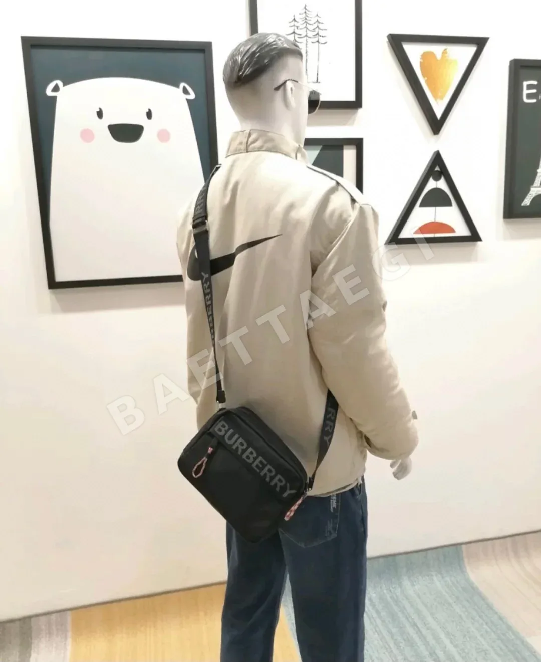 버버리 카메라 가방 상세 이미지 8