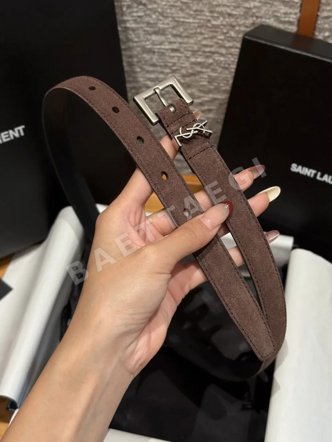 생로랑 스웨이드 카프스킨 사각 버클 벨트 상세 이미지 4