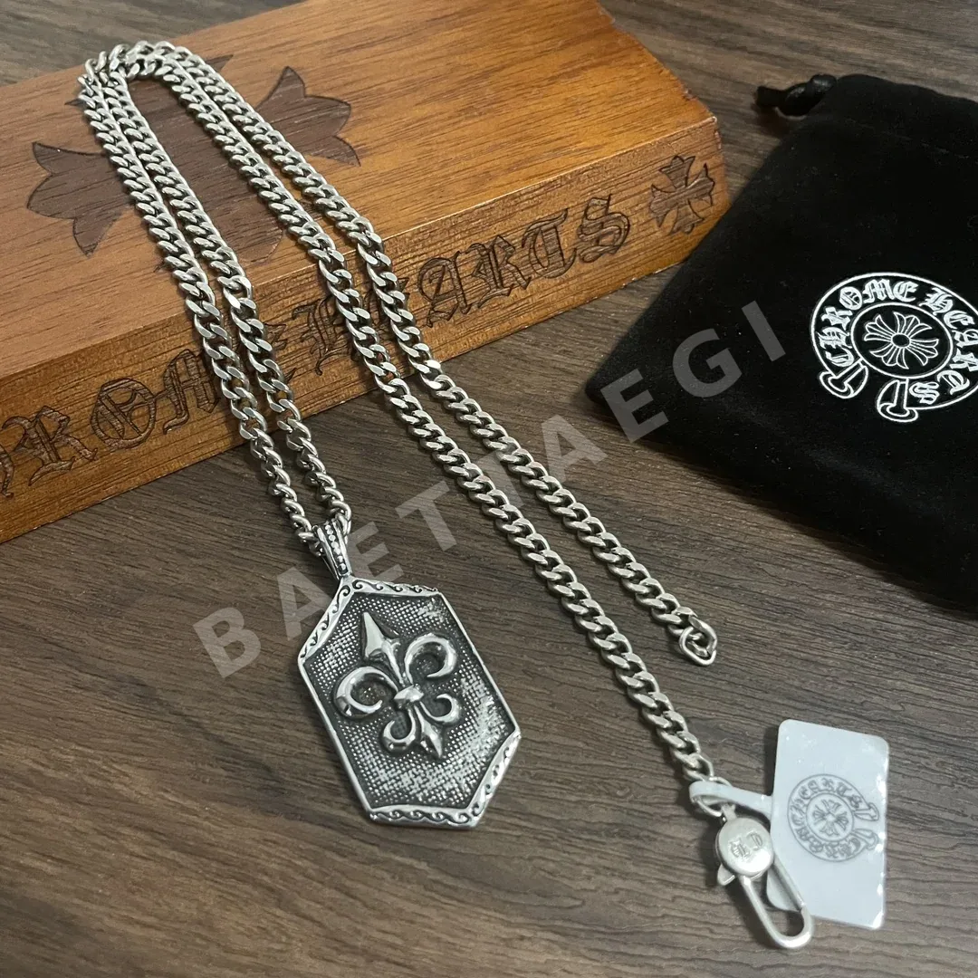 크롬하츠 스카우트 플라워 펜던트 목걸이 127222