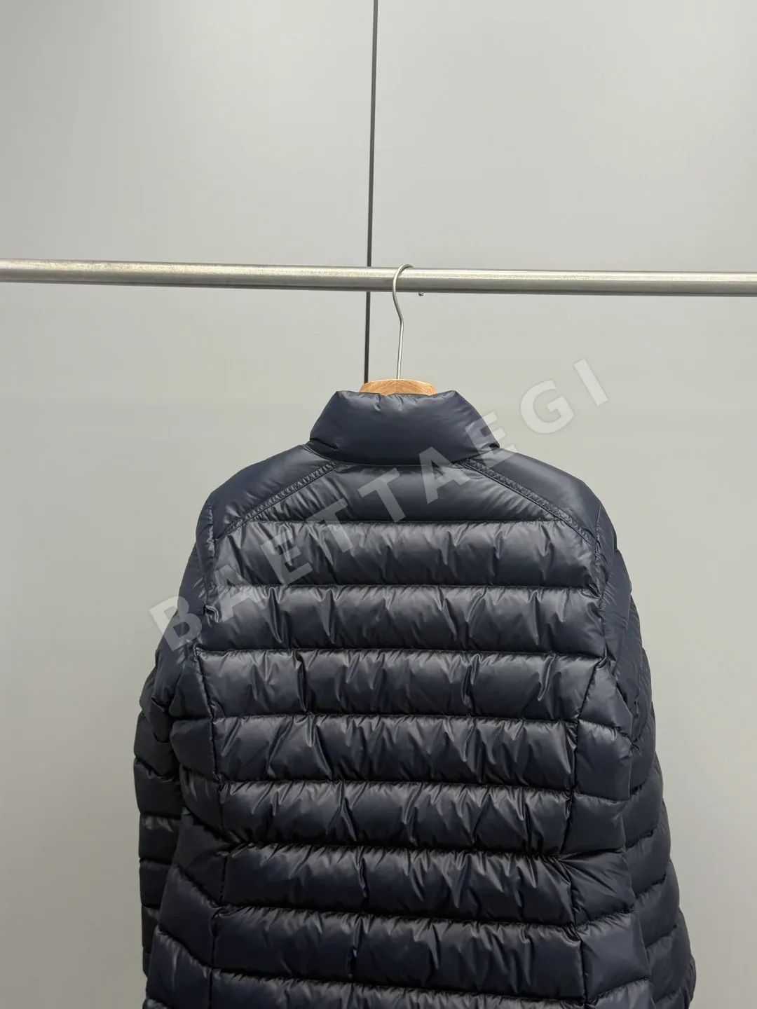몽클레르 제네 여성 스탠드카라 롱 패딩 상세 이미지 8