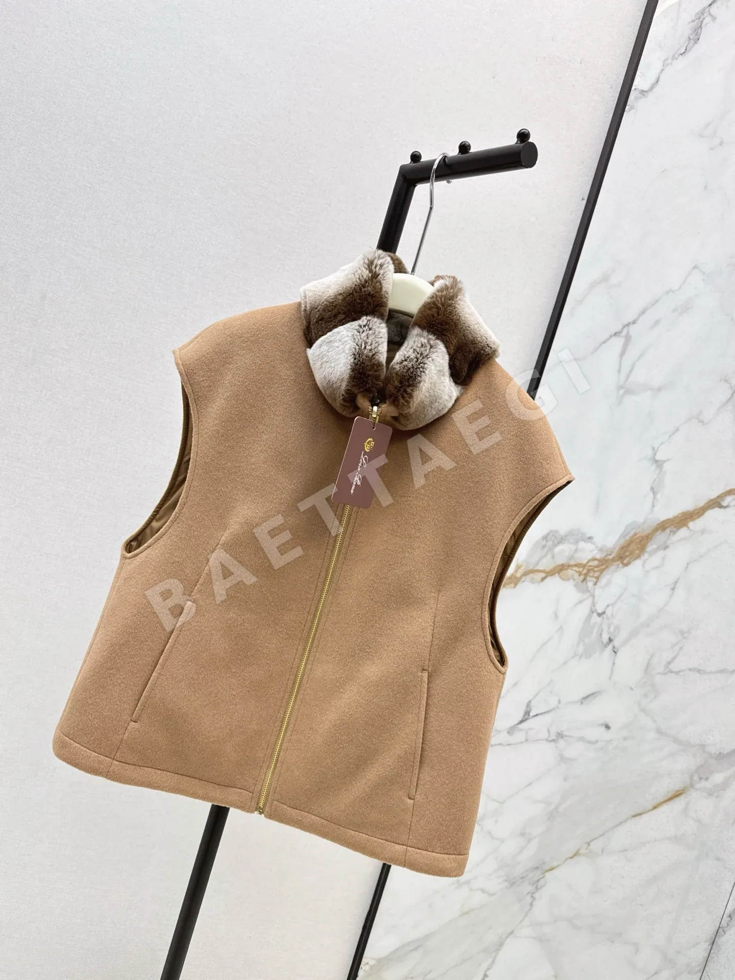 로로피아나 렉스 래빗 퍼 카라 울 다운 패치워크 여성 조끼 상세 이미지 5