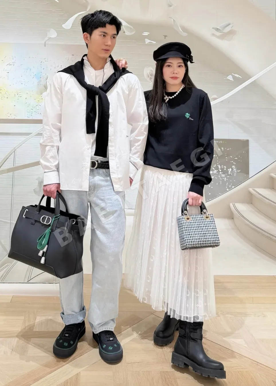 디올 울 클로버 니트 여성 긴팔 상세 이미지 9