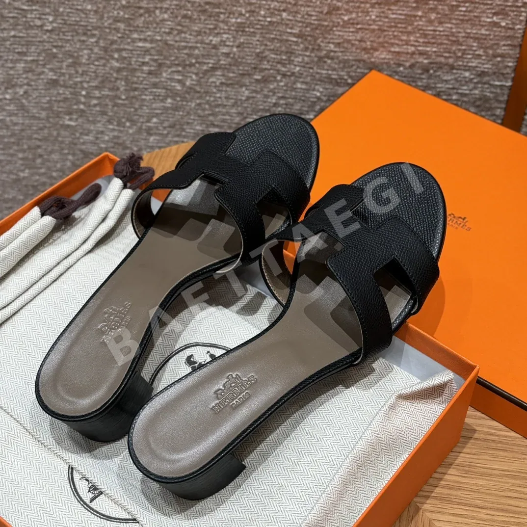 에르메스 오아시스 샌들 검정 가죽 상세 이미지 2