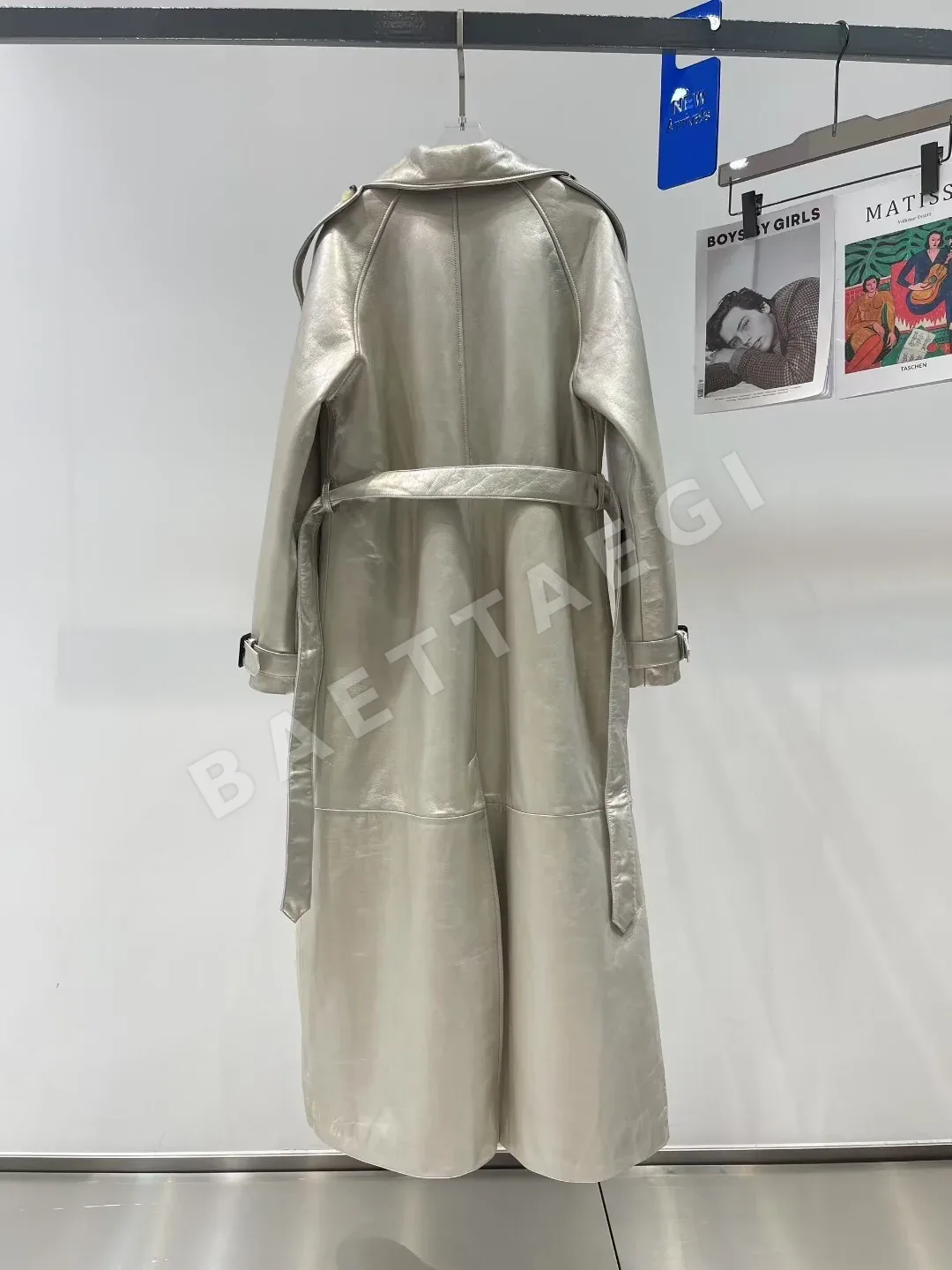 보테가베네타 램스킨 트렌치코트 여성 자켓 상세 이미지 8