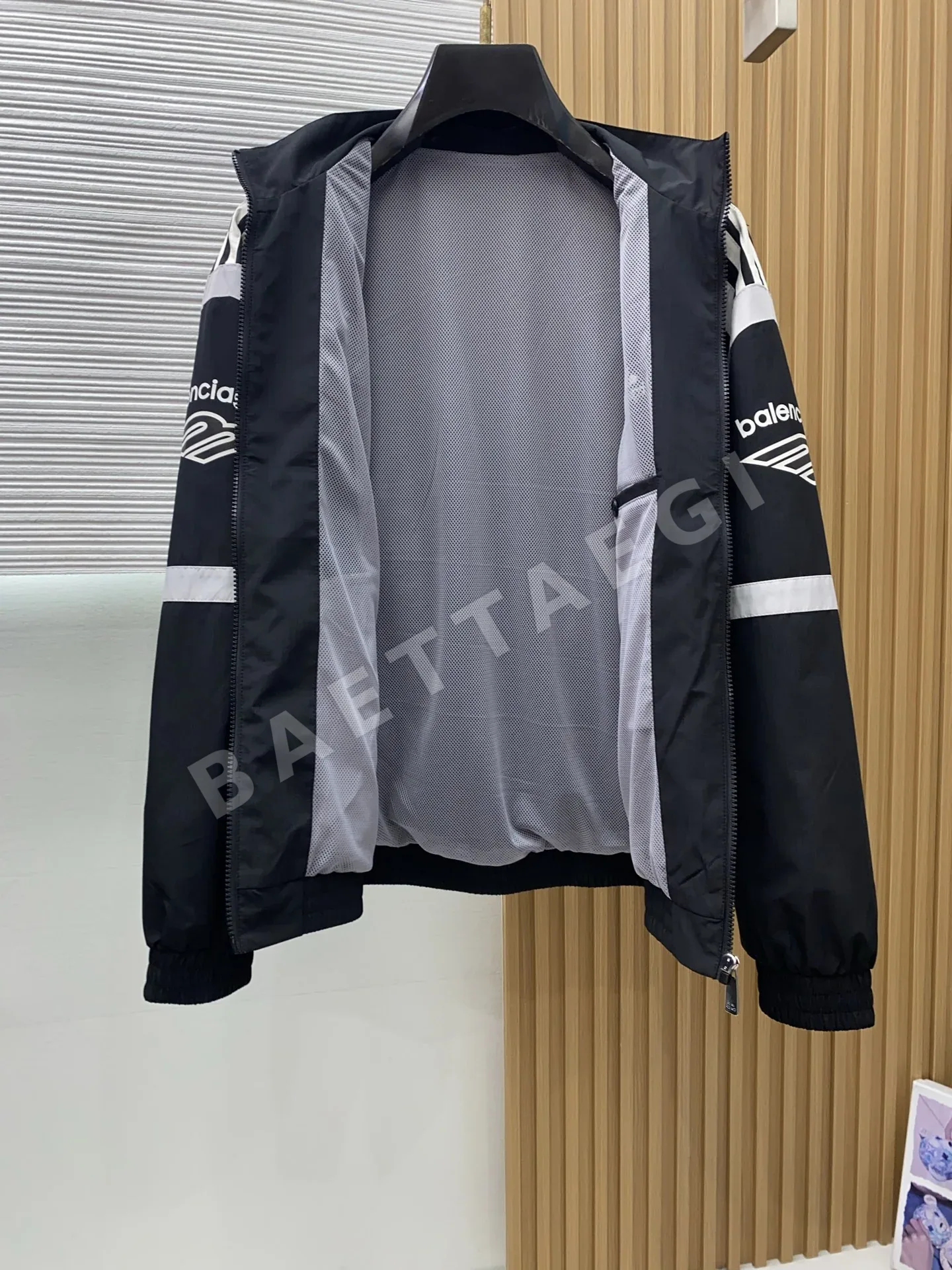 발렌시아가 스탠드카라 슬림핏 남성 자켓 상세 이미지 8