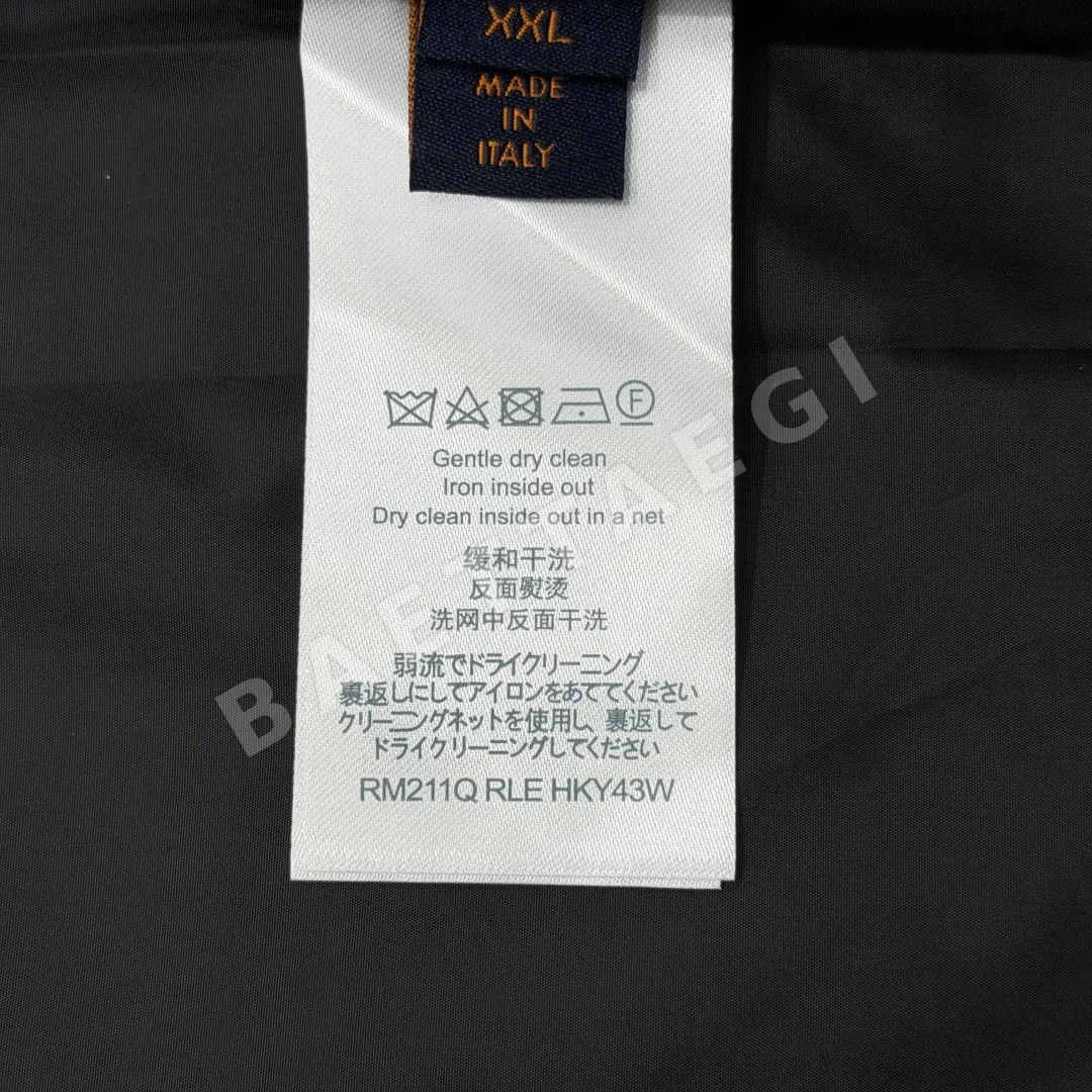 루이비통 모노그램 로고 프린트 후드 집업 재킷 남성 상세 이미지 9