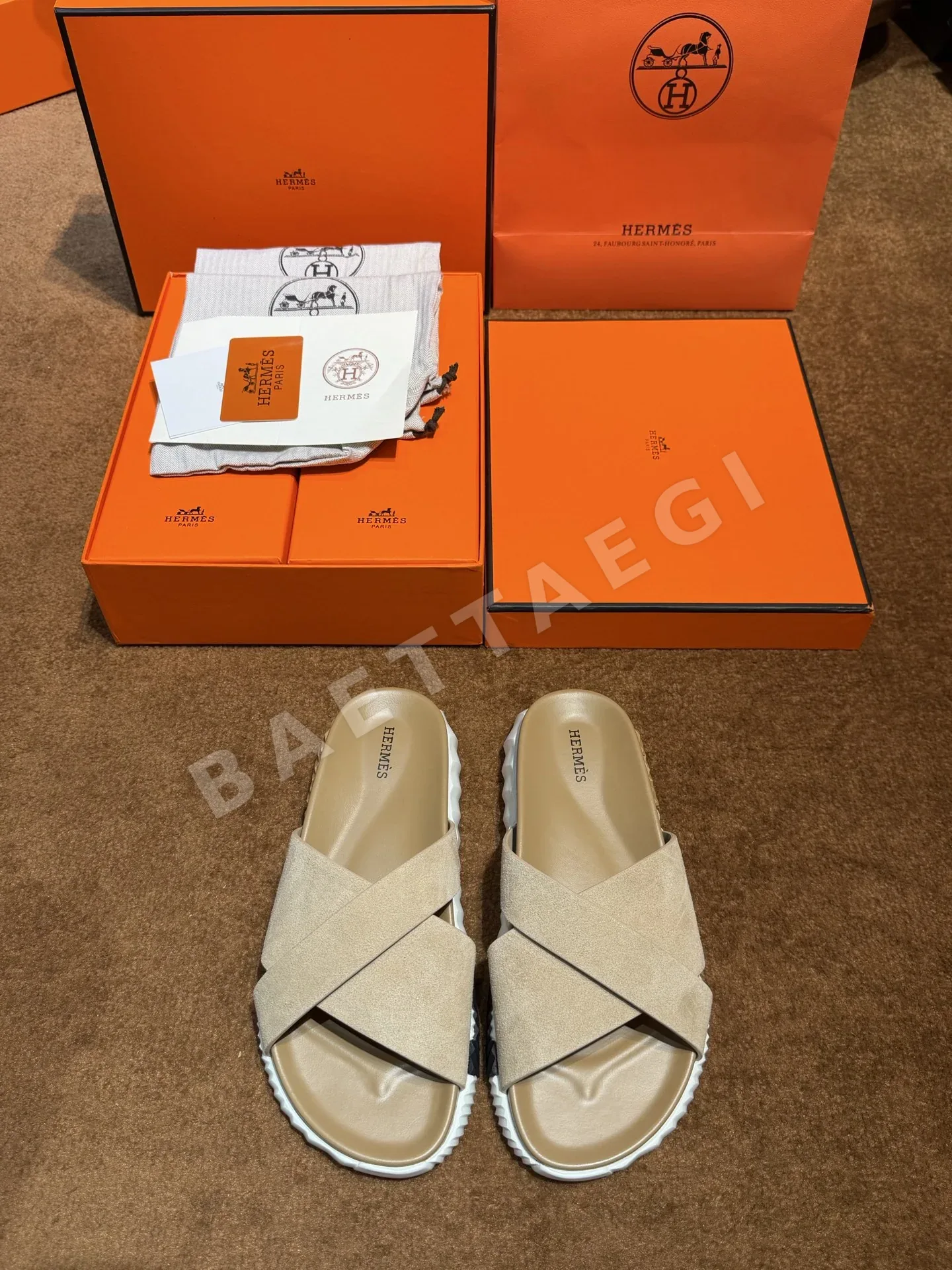 에르메스 인프라 샌들 슬리퍼 129611
