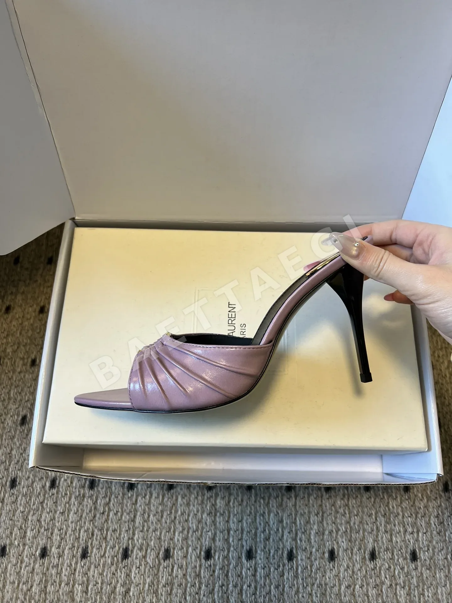 생로랑 굽 플리츠 뮬 상세 이미지 6