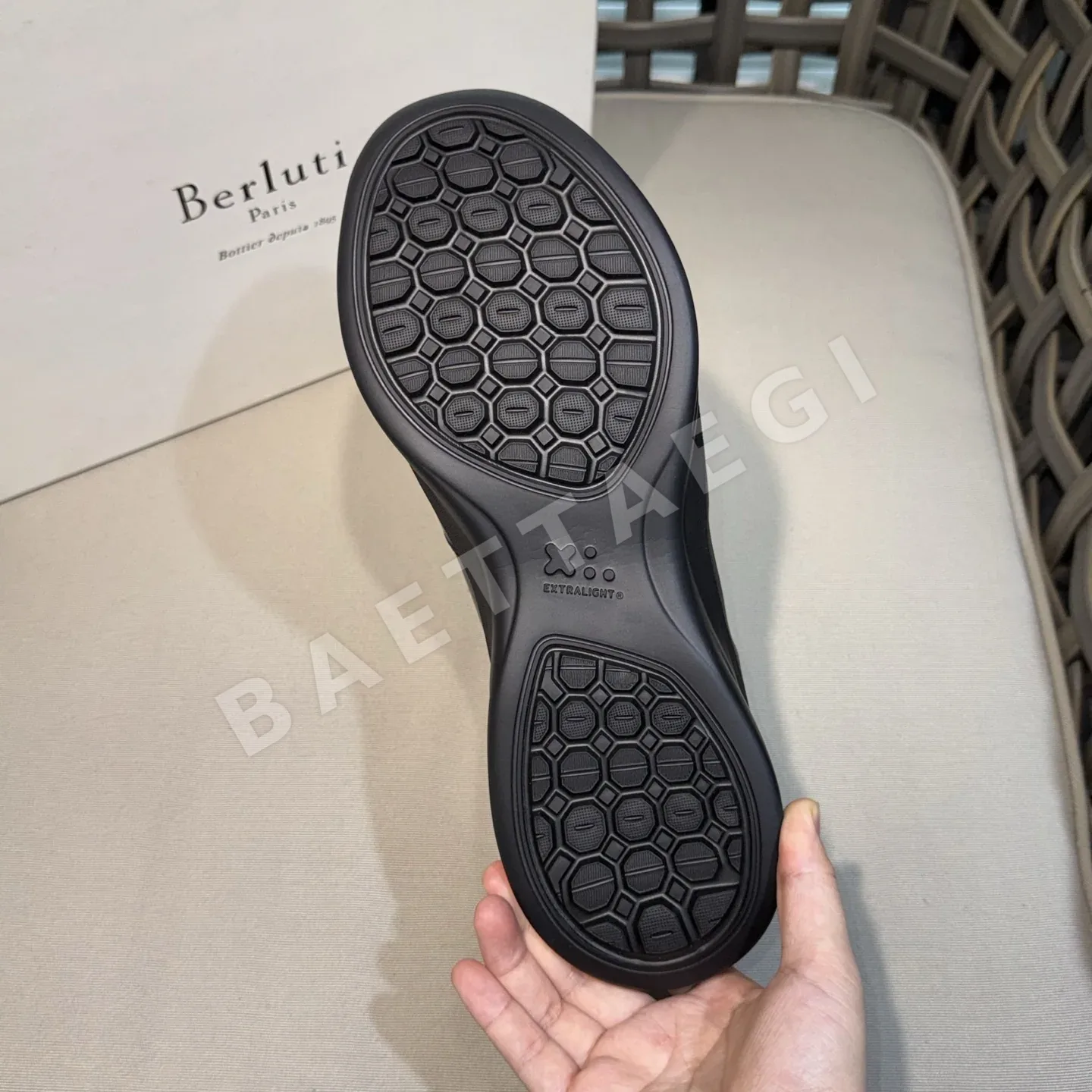 벨루티 스크릿 패턴 로우컷 신발 상세 이미지 9