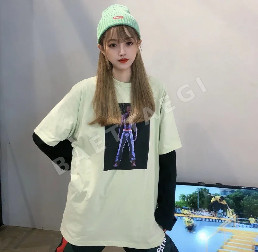 슈프림 투팍 홀로그램 남성 반팔 티셔츠 상세 이미지 8