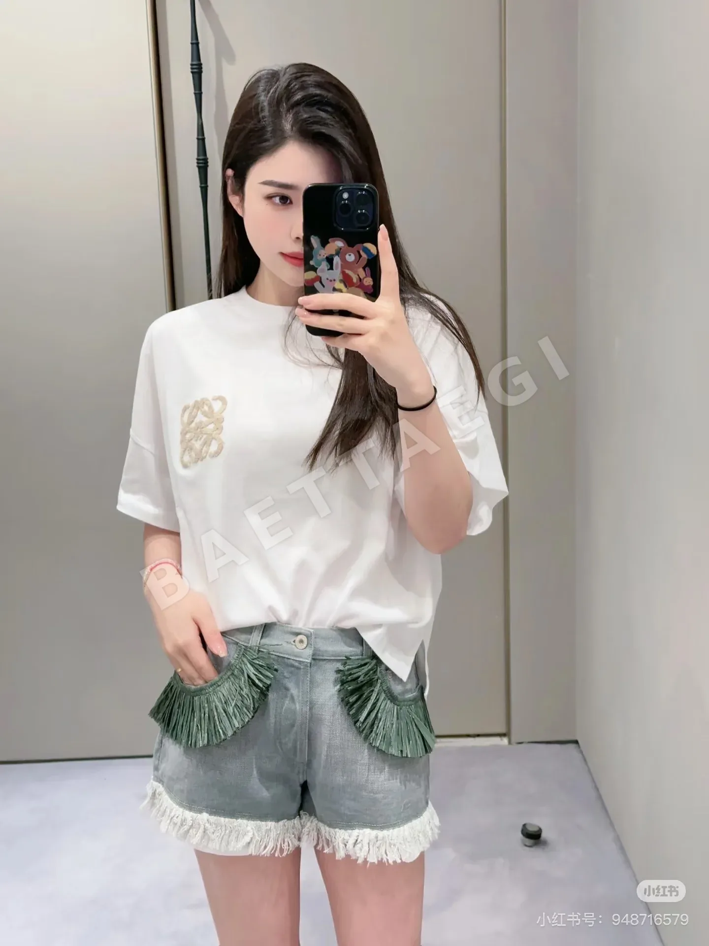 로에베 크롭드 오버사이즈 자수 반팔 티셔츠 상세 이미지 7