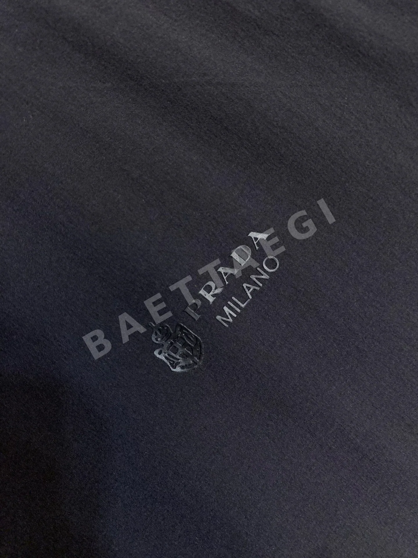 프라다 모노그램 나일론 남성 자켓 상세 이미지 5