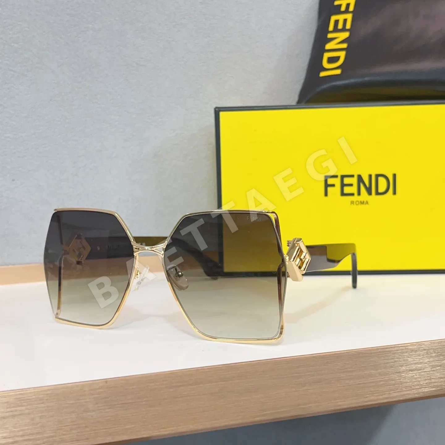 펜디 선글라스 74249 Fendi Sunglasses 상세 이미지 5