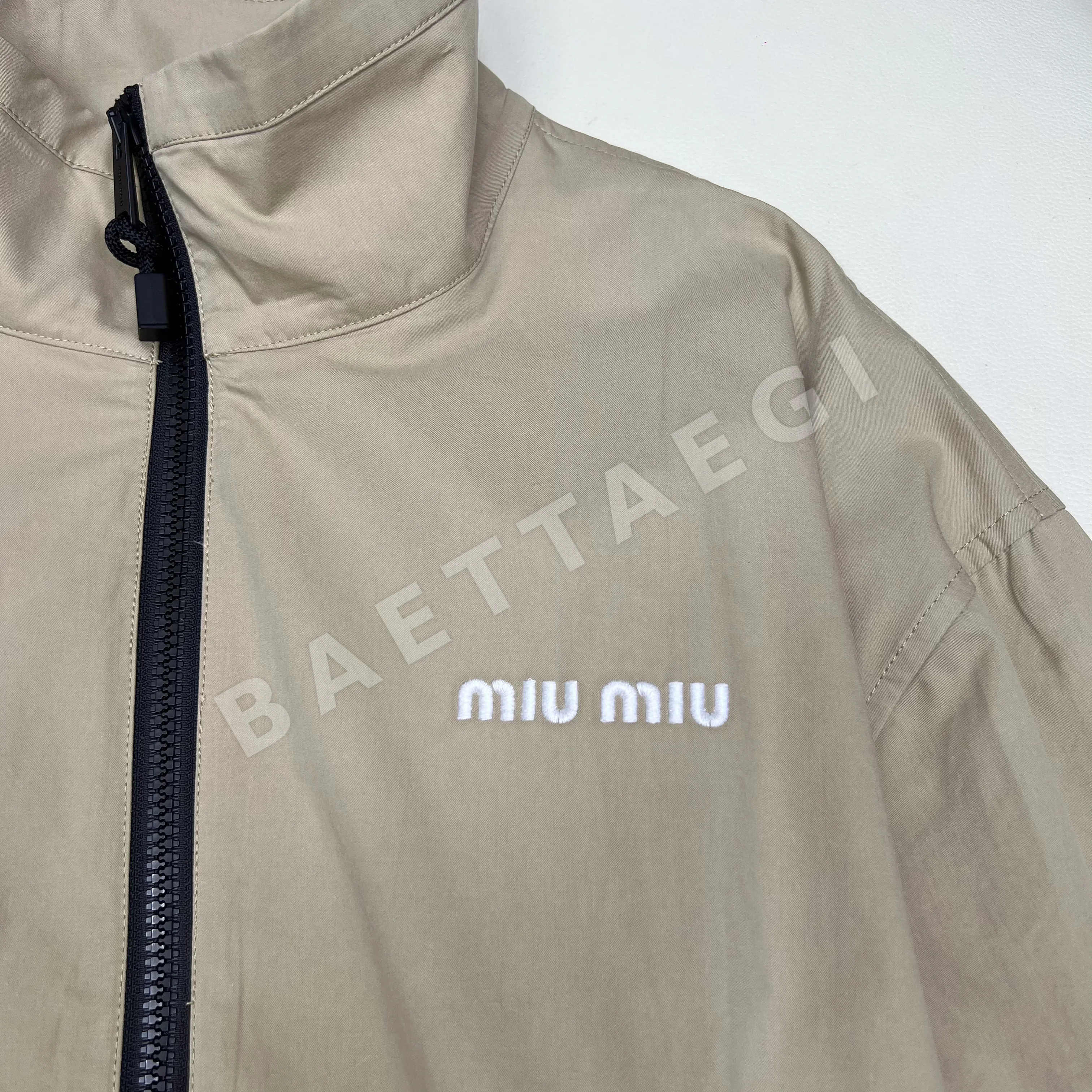 미우미우 지퍼 여성 자켓 상세 이미지 5