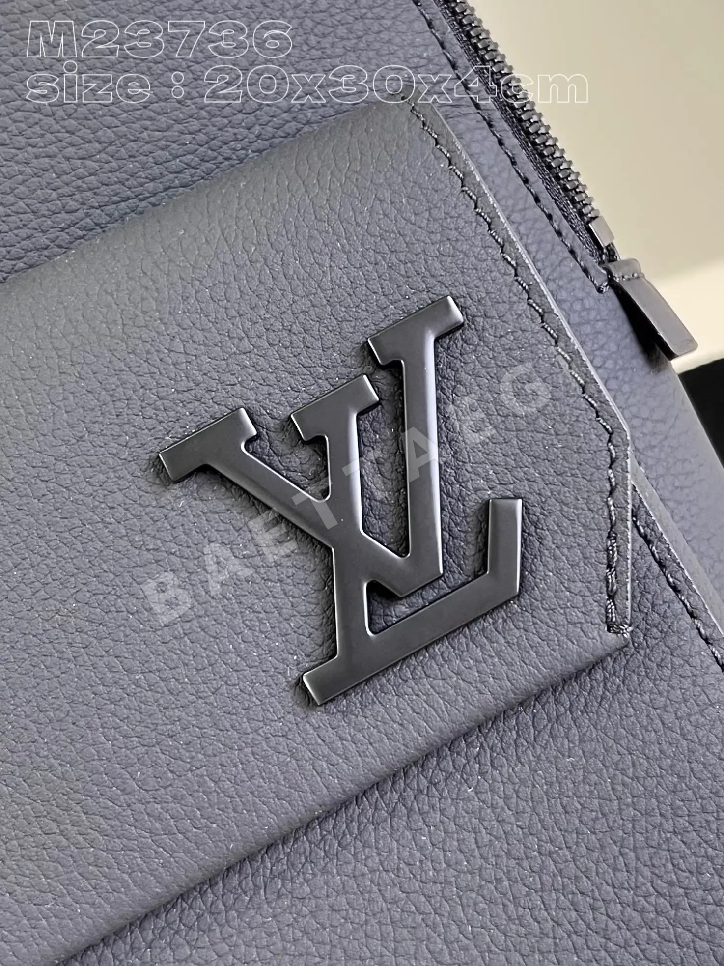 루이비통 M23736 블랙 백팩 숄더백 상세 이미지 2